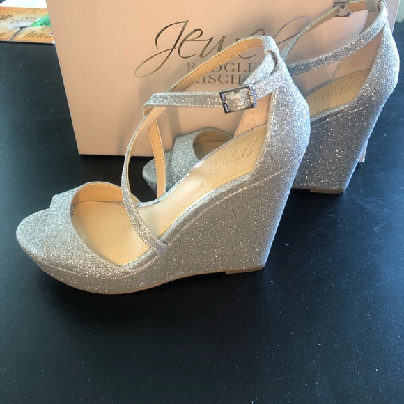 NEW! Badgley Mischka Platform Wedges - Picture 4 of 6